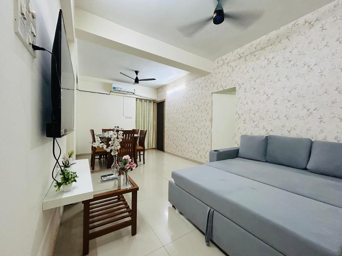 Apartment 2bhk Flat Near Hiranandini Powai- Star Homes *