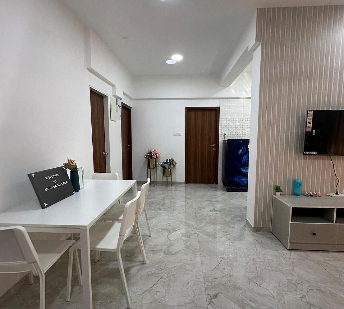Apartment Rahuls Oasis *