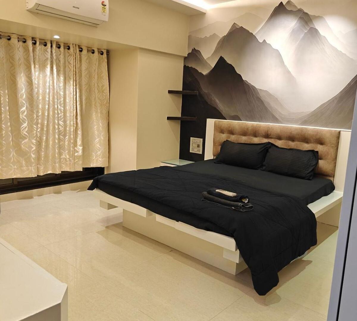 The Royal Abode *