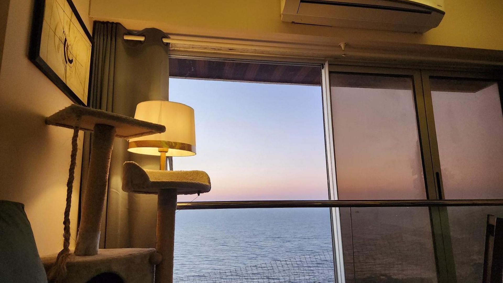 Ocean 360 Sea Facing Apartment- 1401