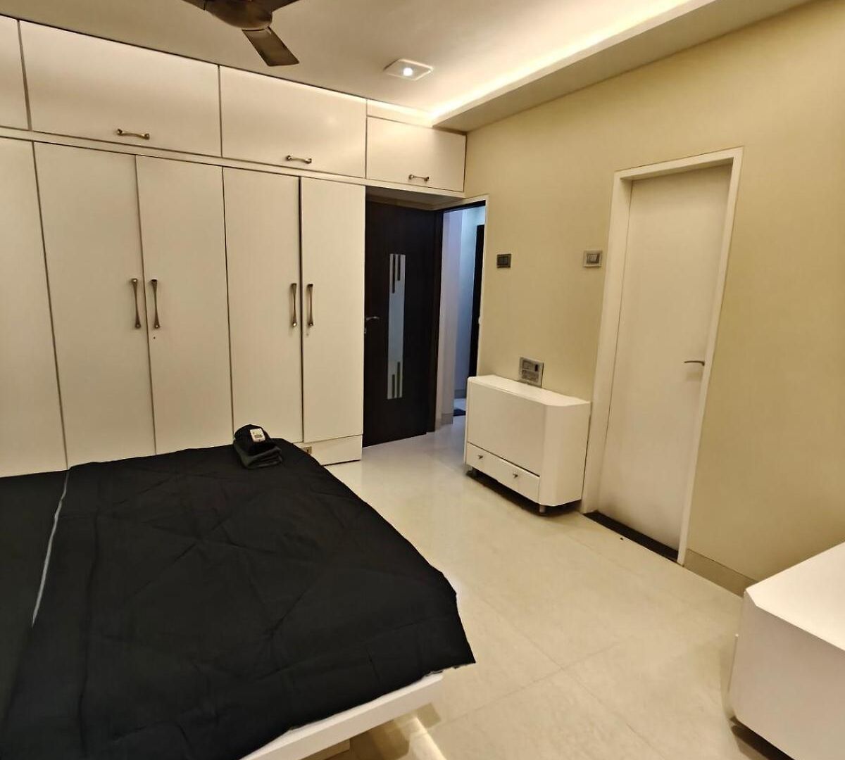 The Royal Abode Apartment *