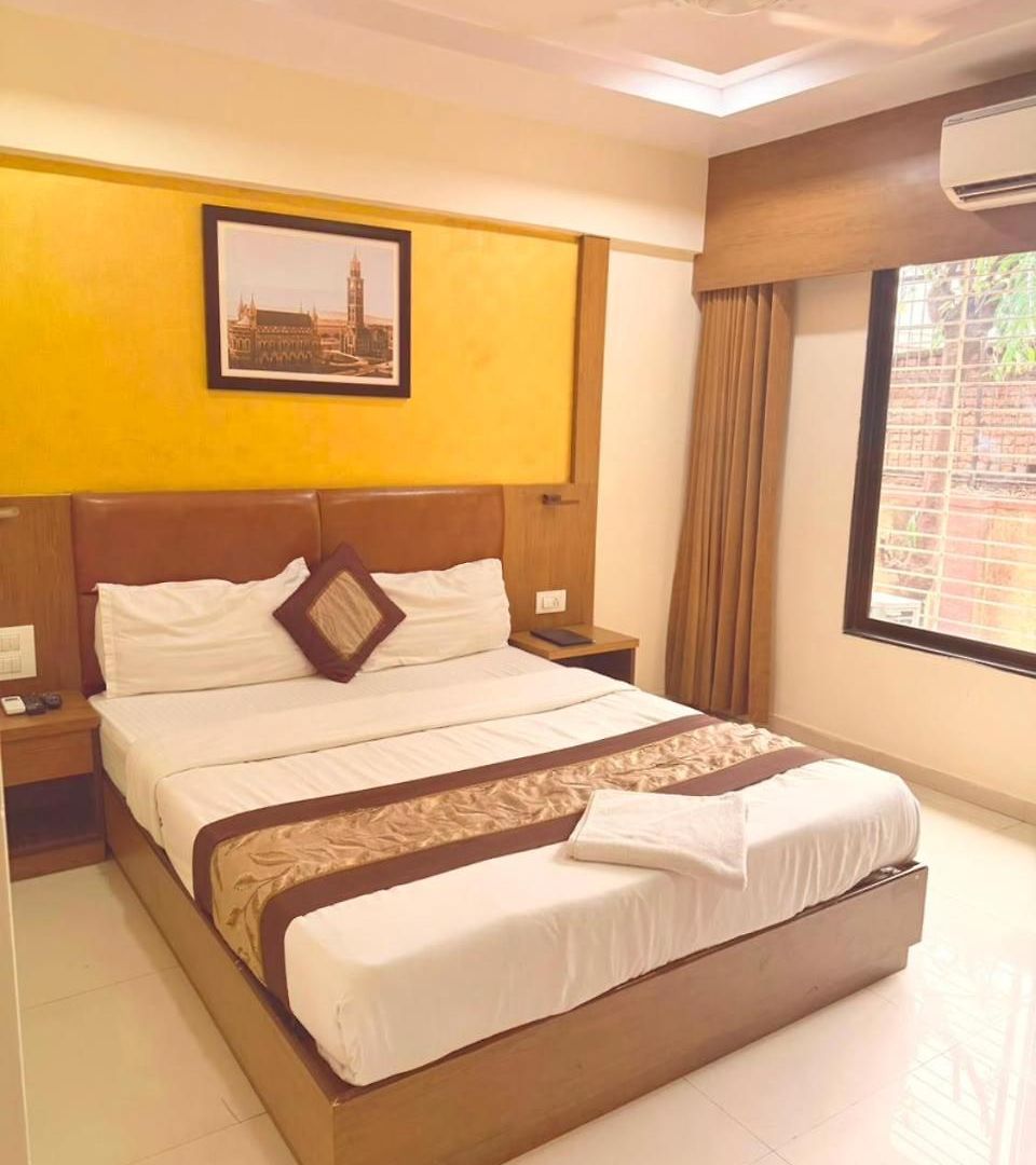 Crystal Luxury Hotel 2*