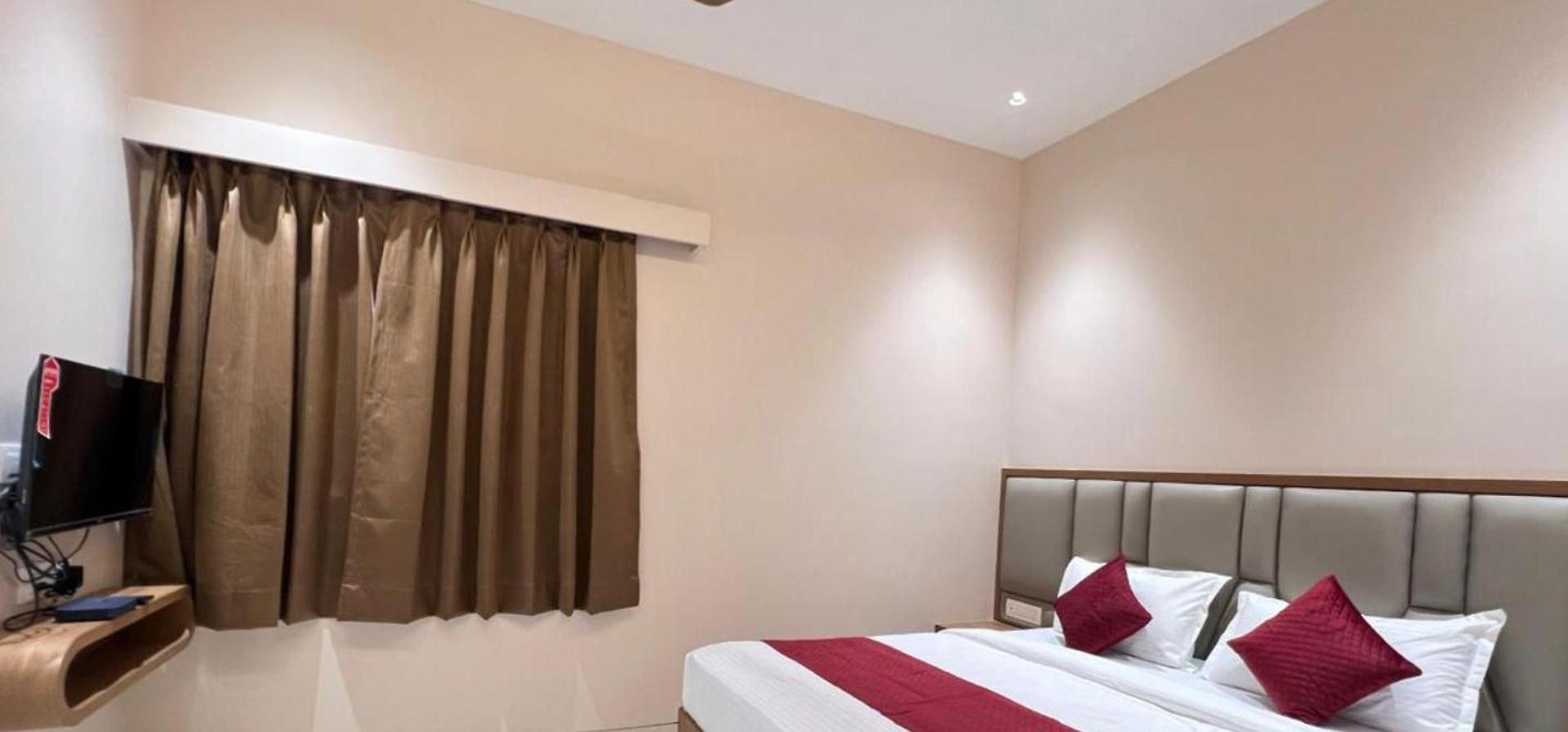Shine Hospitality International Airport T2 3*