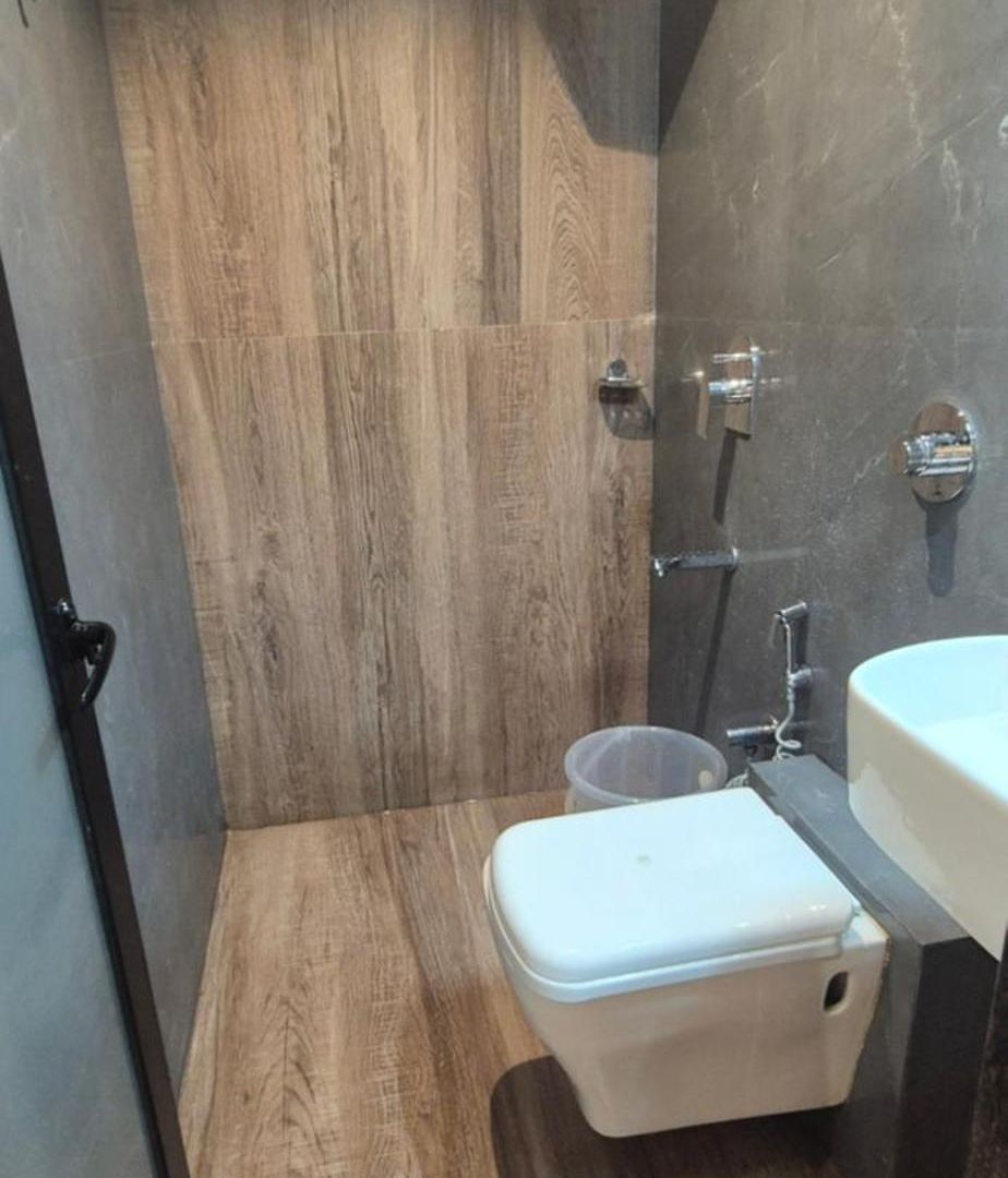Amar Residency Near Kokilaben Hospital Hotel