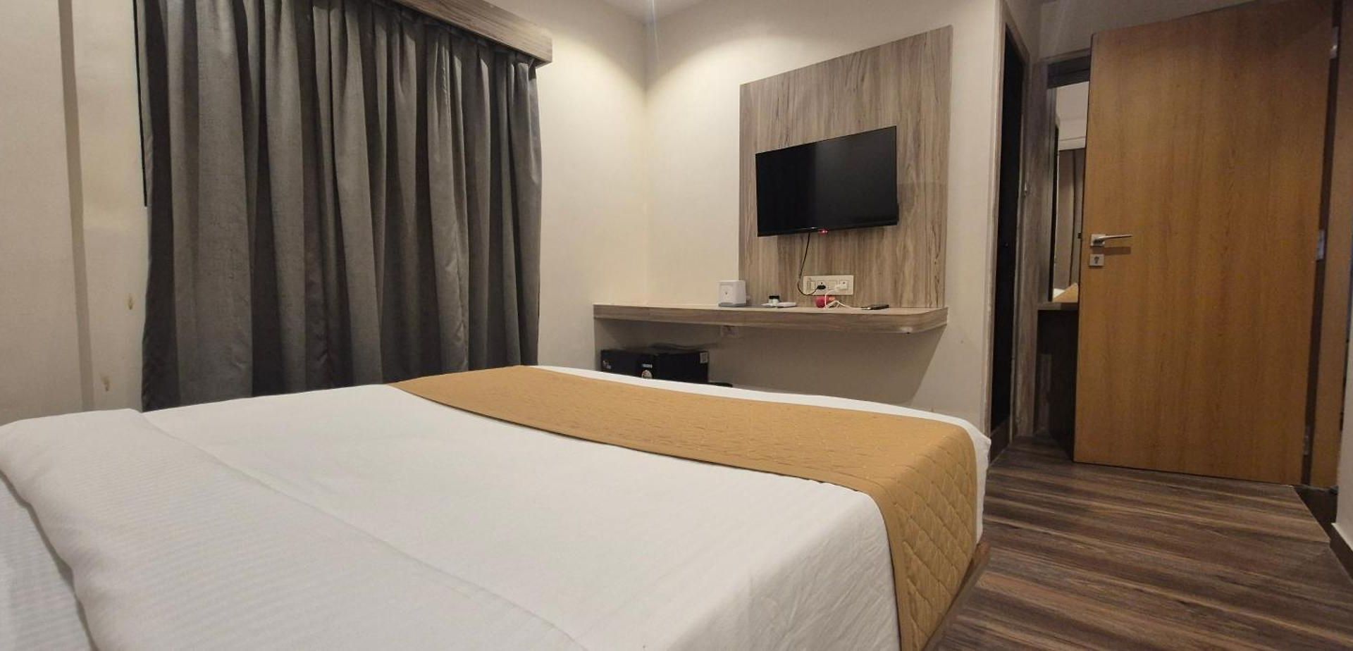 Amar Residency Near Kokilaben Hospital 3* Mumbai