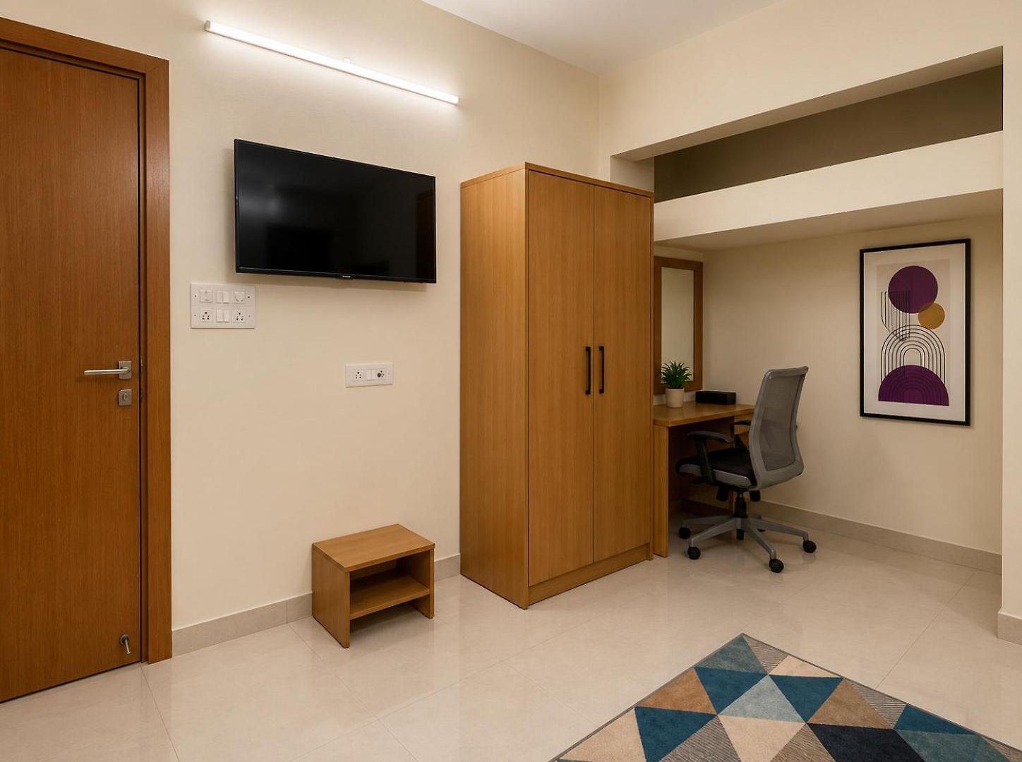 Pinakii Comfort Suites, Prabhadevi Hotel