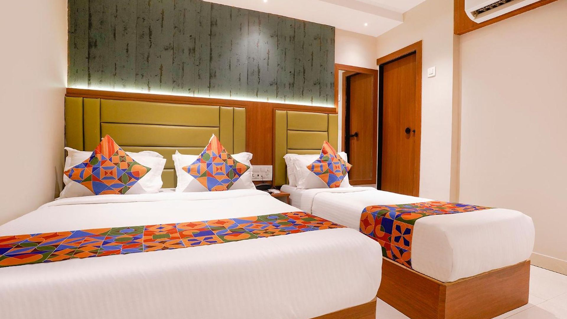 Hotel Fabhotel Ruby Grand