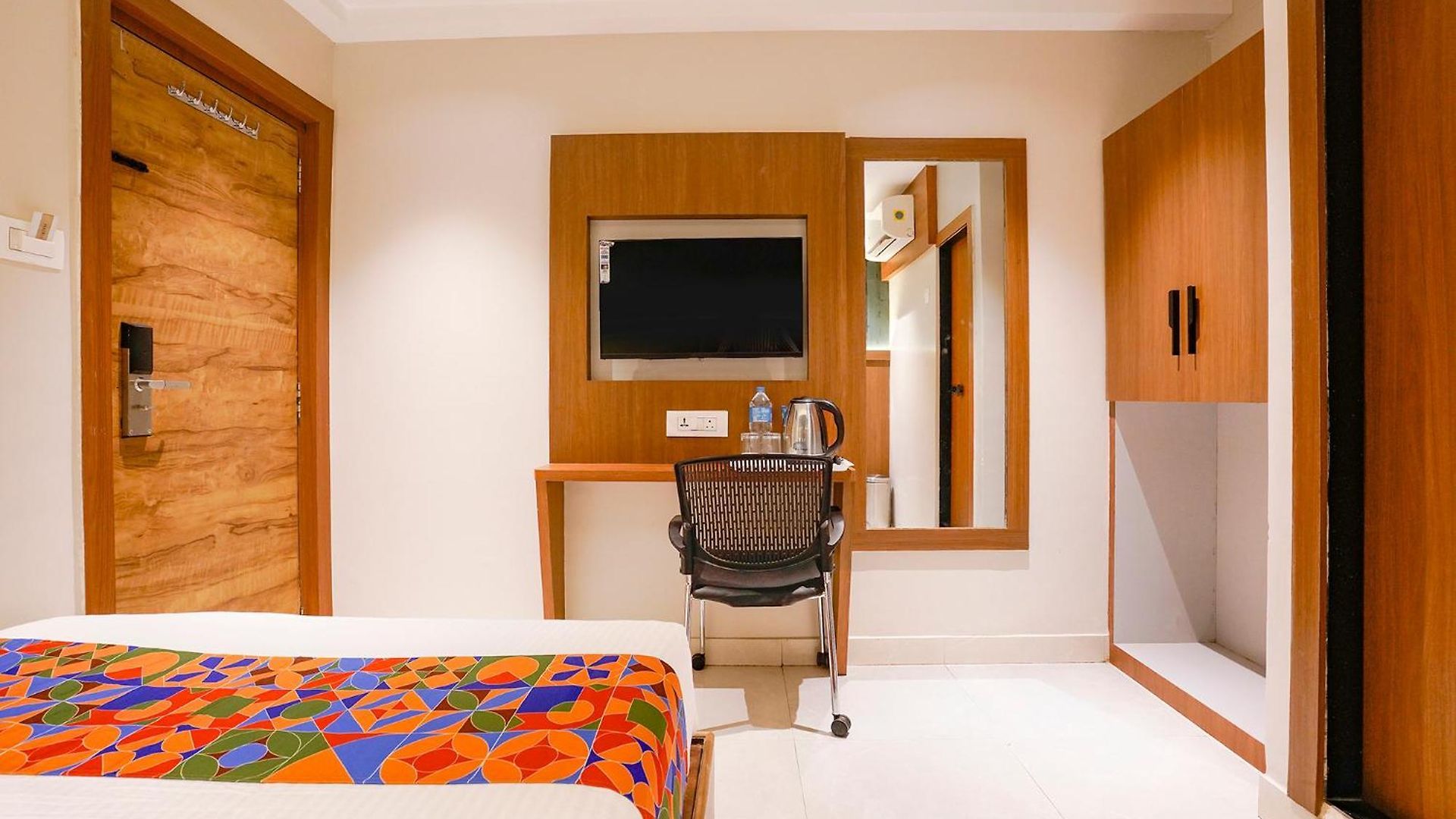 Hotel Fabhotel Ruby Grand Mumbai