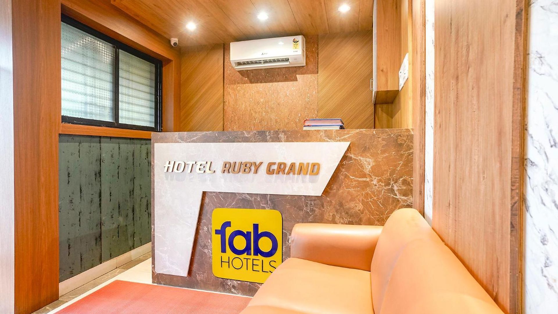 Hotel Fabhotel Ruby Grand