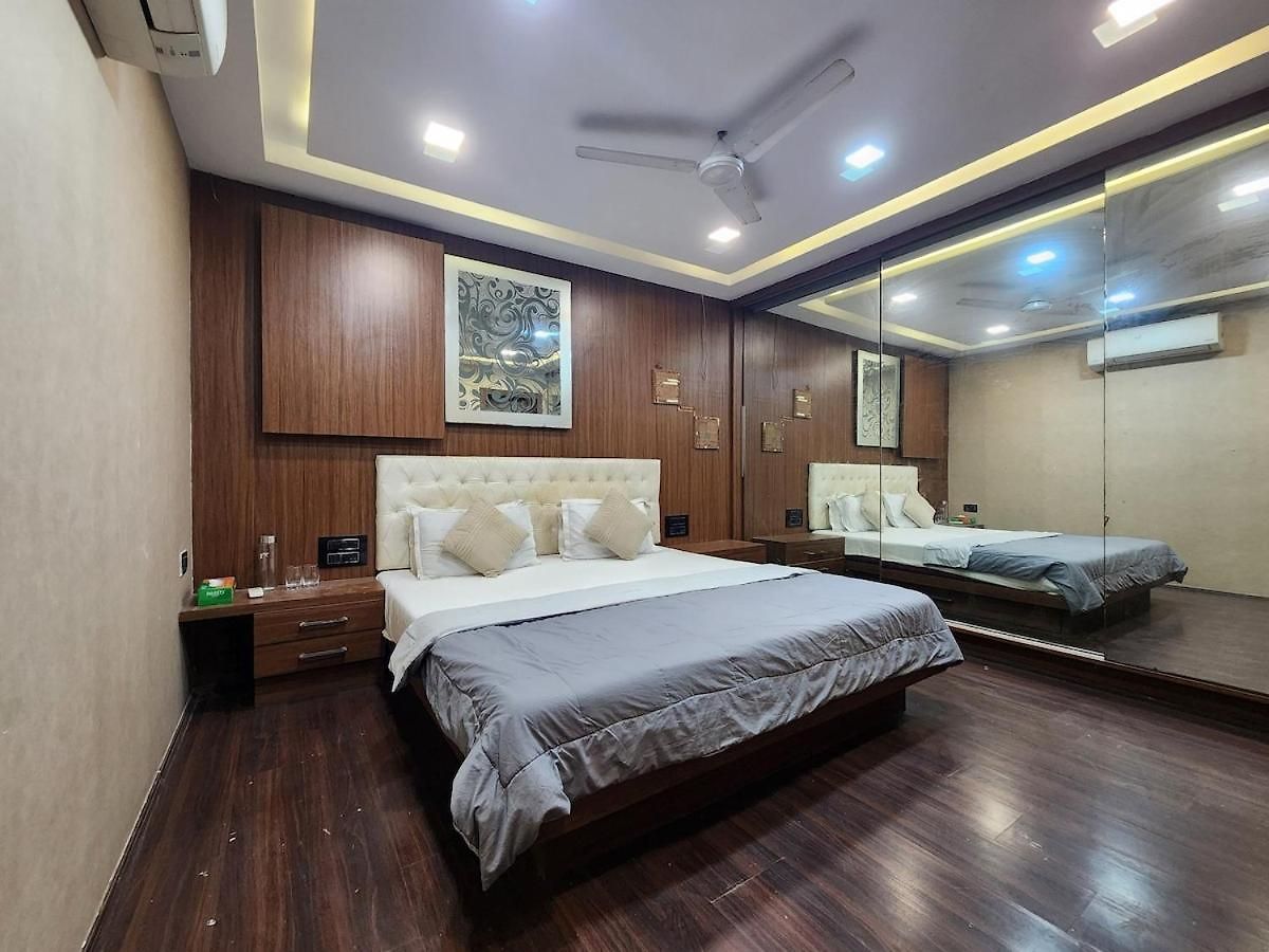 5 Bhk Peacock Perch Luxury Spacez * Mumbai