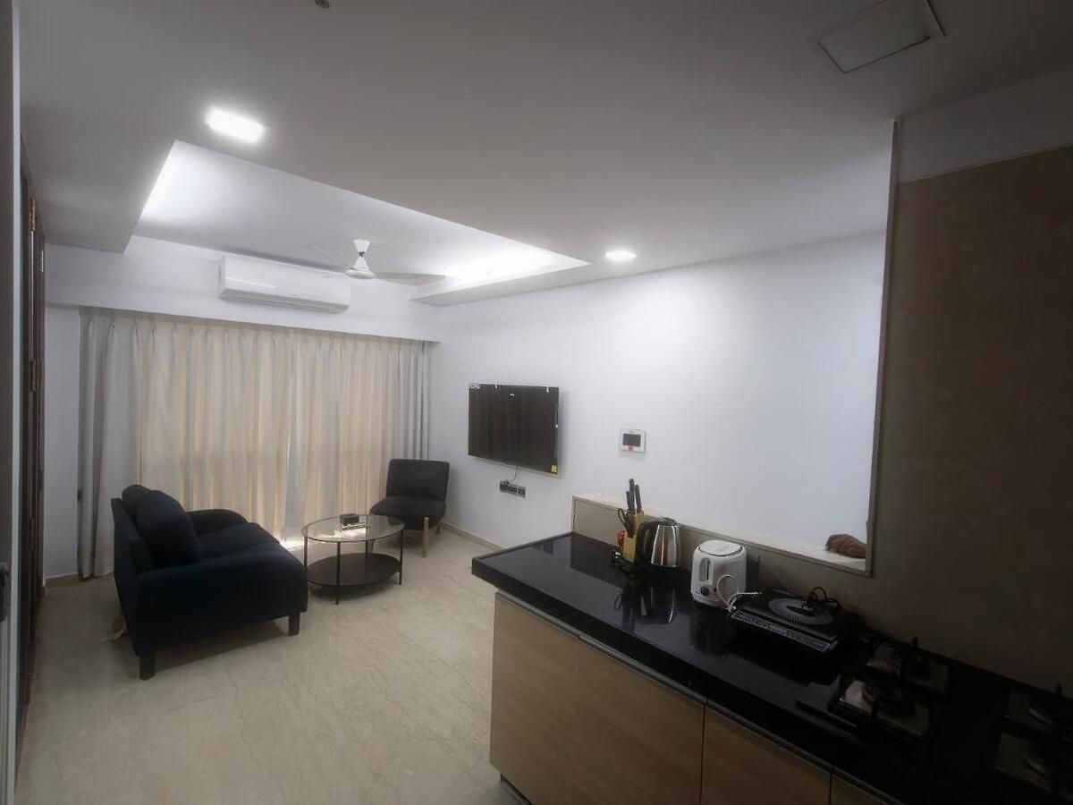 Marbella Near Bkc Pool, Wi-fi, Kitchen Mumbai