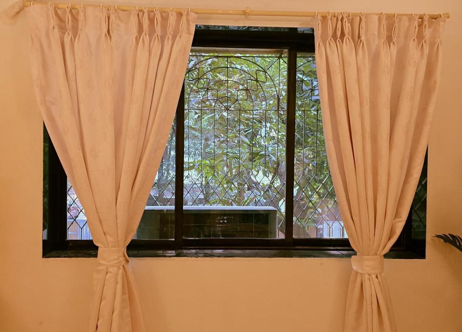 Kaypee Mansion - 3 Bedroom Apartment Mumbai