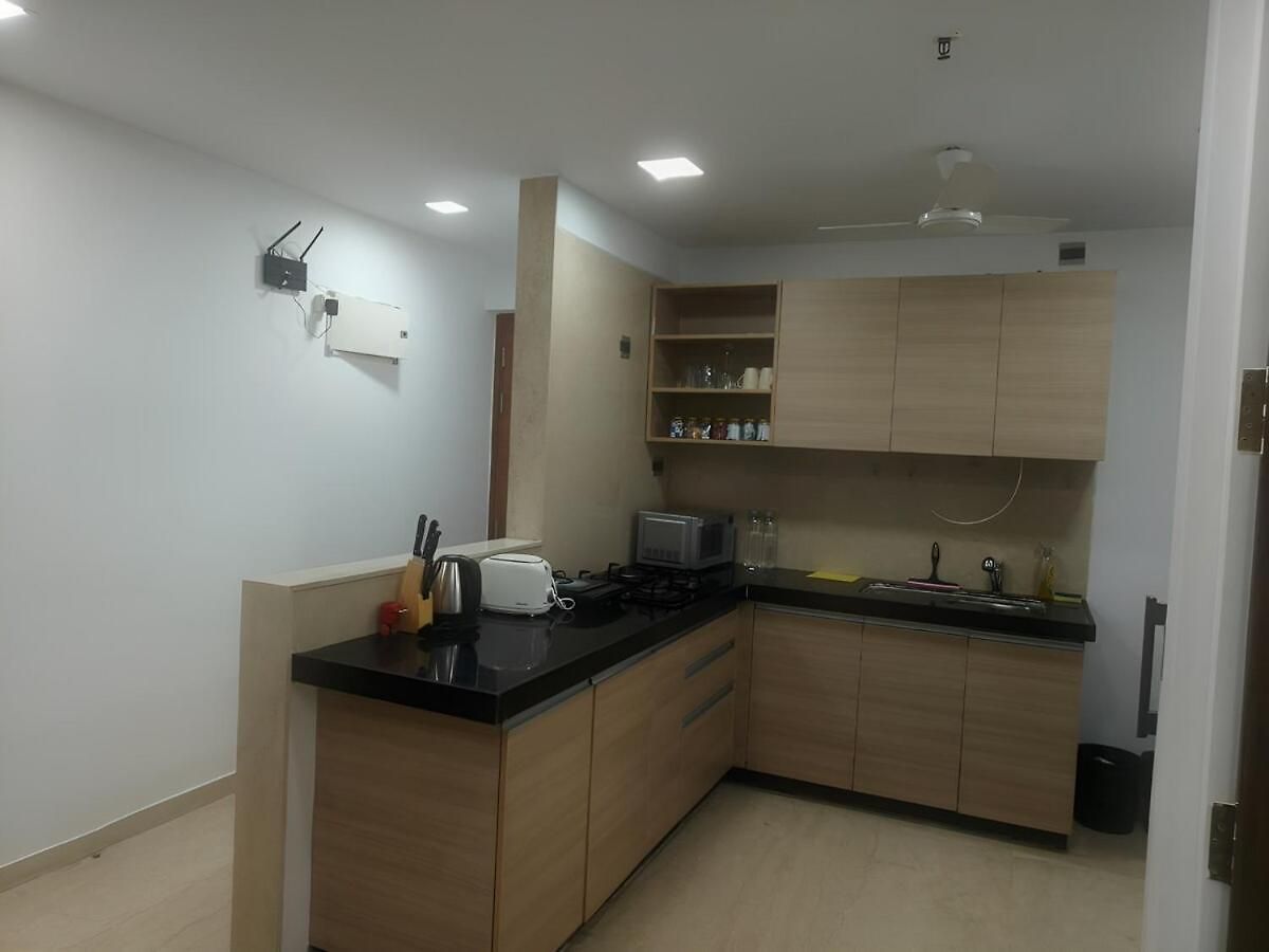 Marbella Near Bkc Pool, Wi-fi, Kitchen * Mumbai