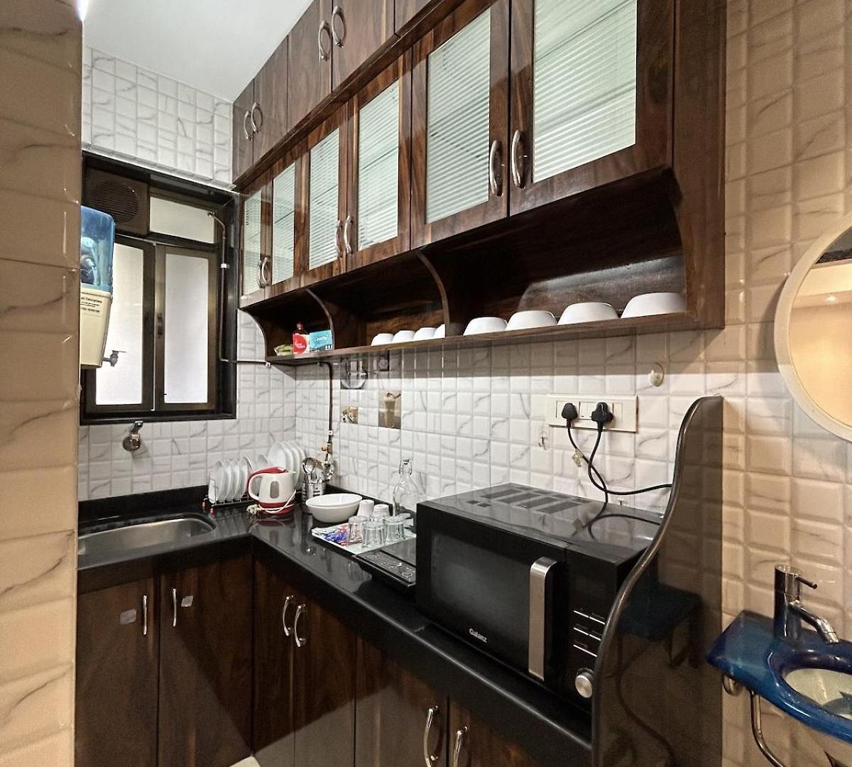 Raut No 1 1bhk Hiranandani Powai Apartment *