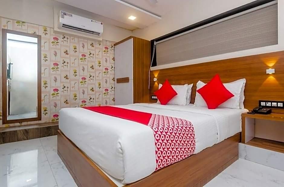 Qubestay Airport Capsule & 3* Mumbai