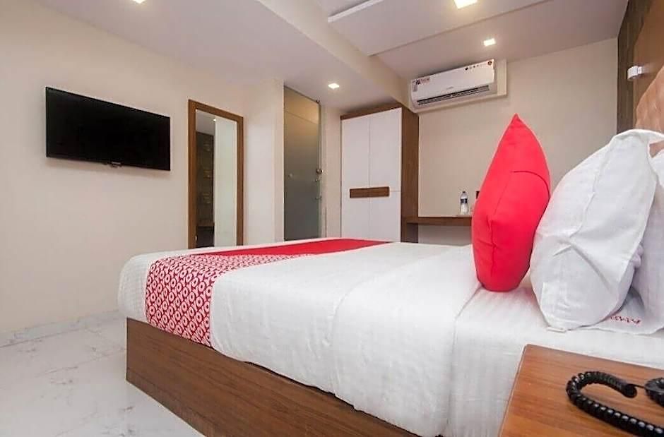 Qubestay Airport Capsule & Capsule hotel