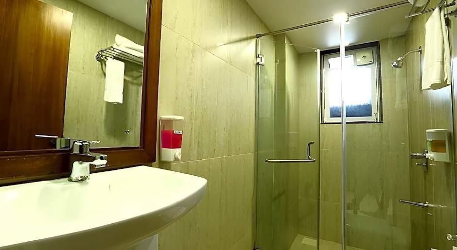 The Altruist Andheri 3*