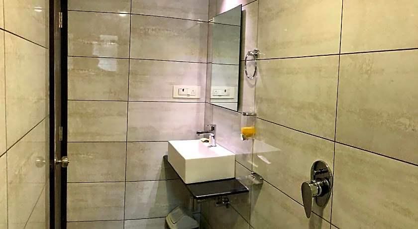 Avon Ruby Dadar 3* Mumbai