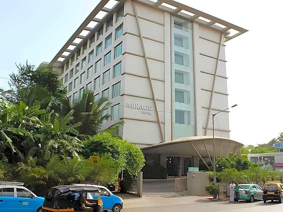 Mirage Hotel, International Airport Hotel 4*