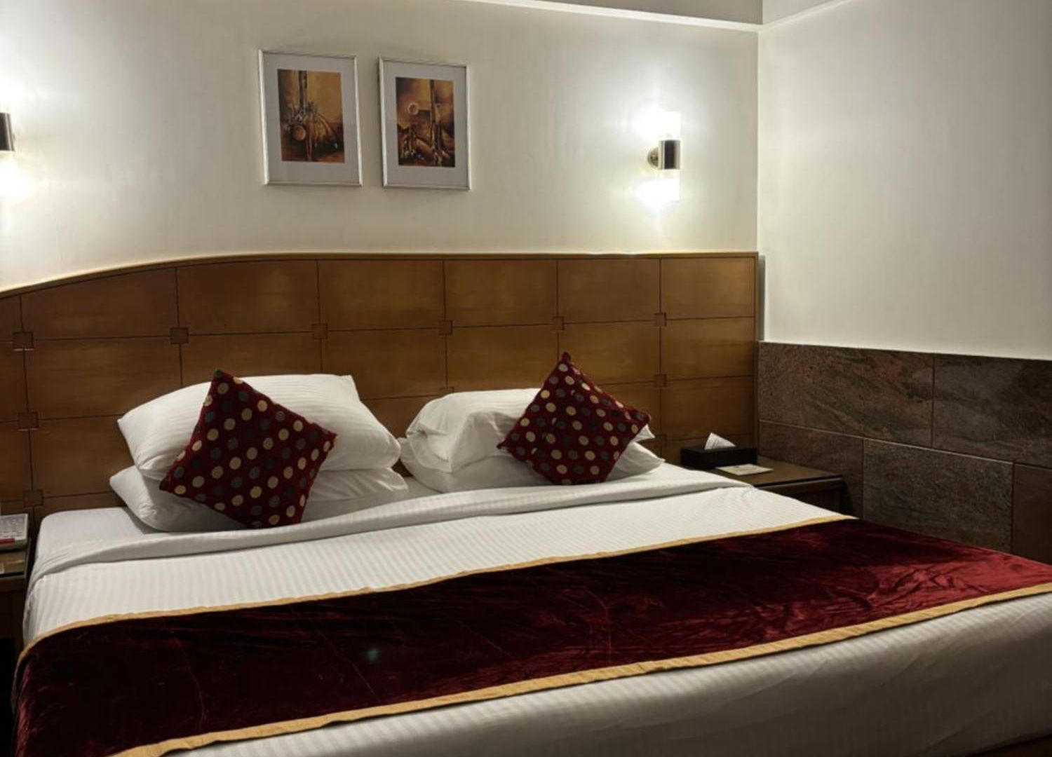 Ramee Guestline Khar Hotel 3*
