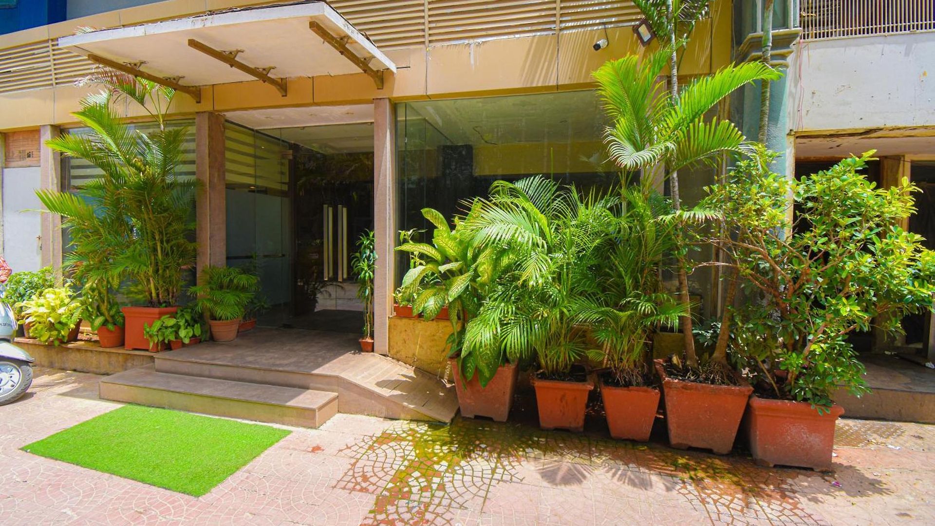 Kings International Juhu 3*