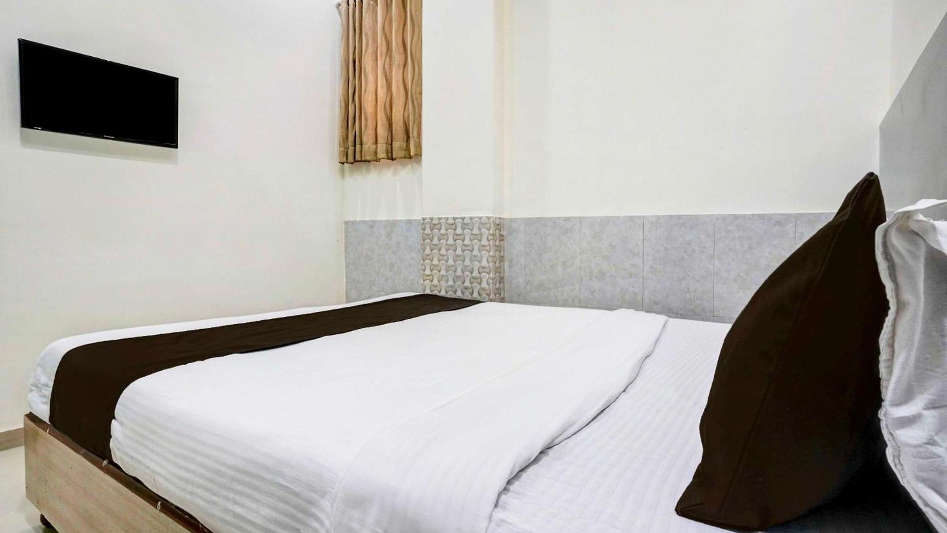 Hotel Super O Kailash Park Near Sakinaka Metro Station 4*
