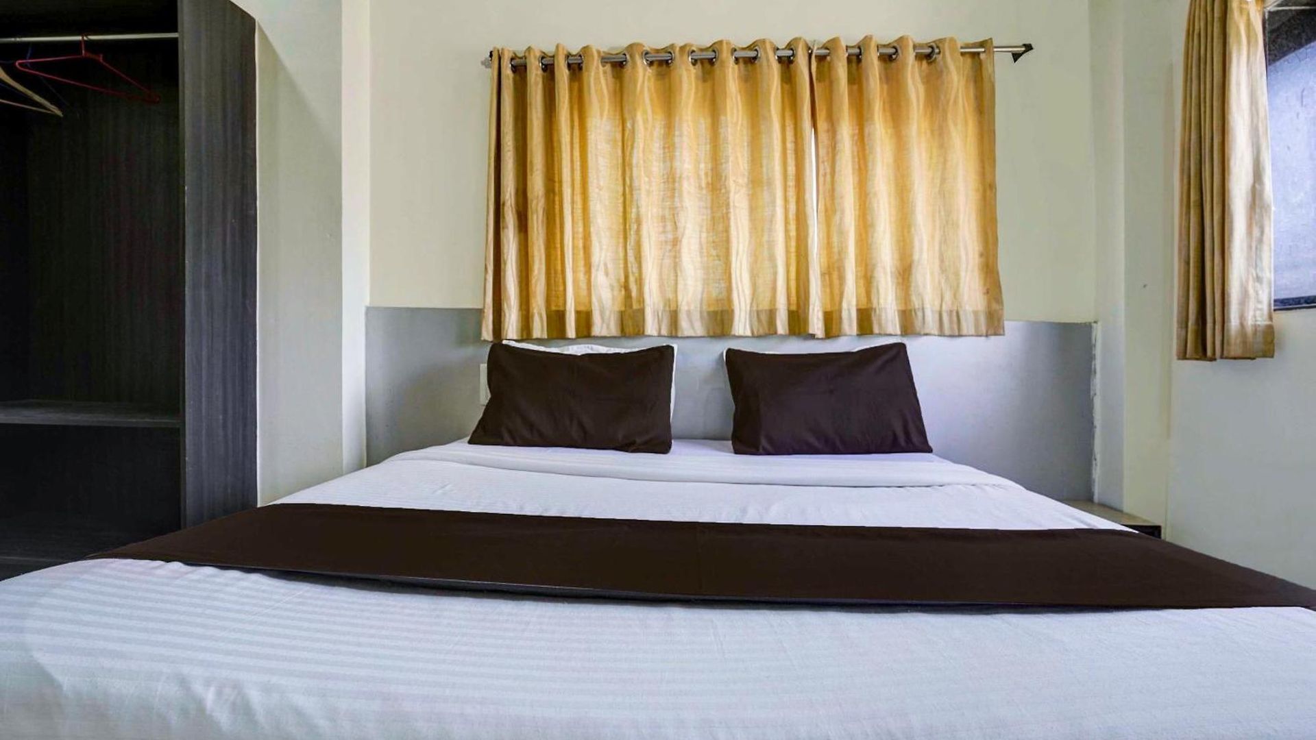 Hotel Super O Kailash Park Near Sakinaka Metro Station