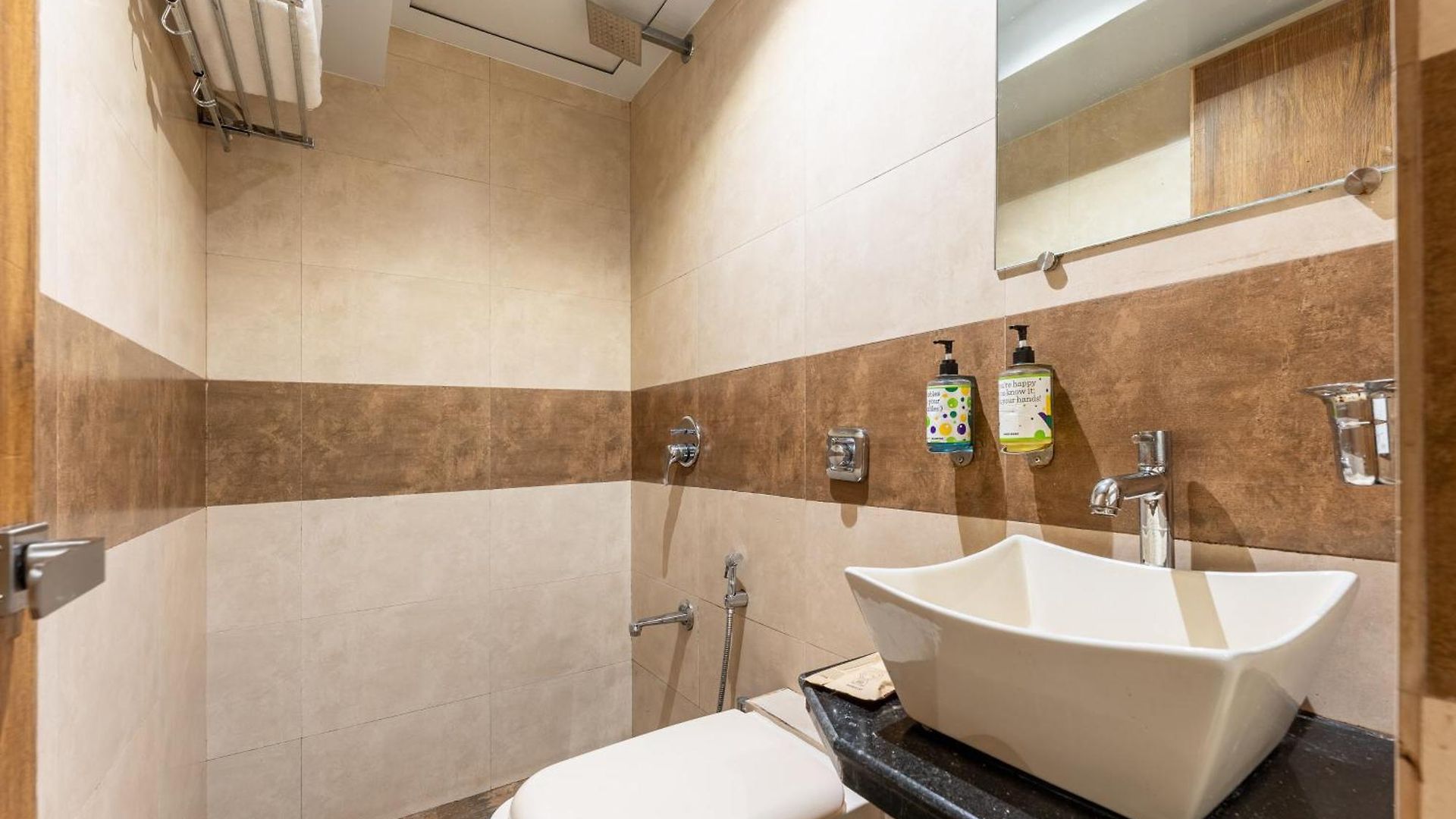 Hotel Treebo Amber International Airport T2 Mumbai