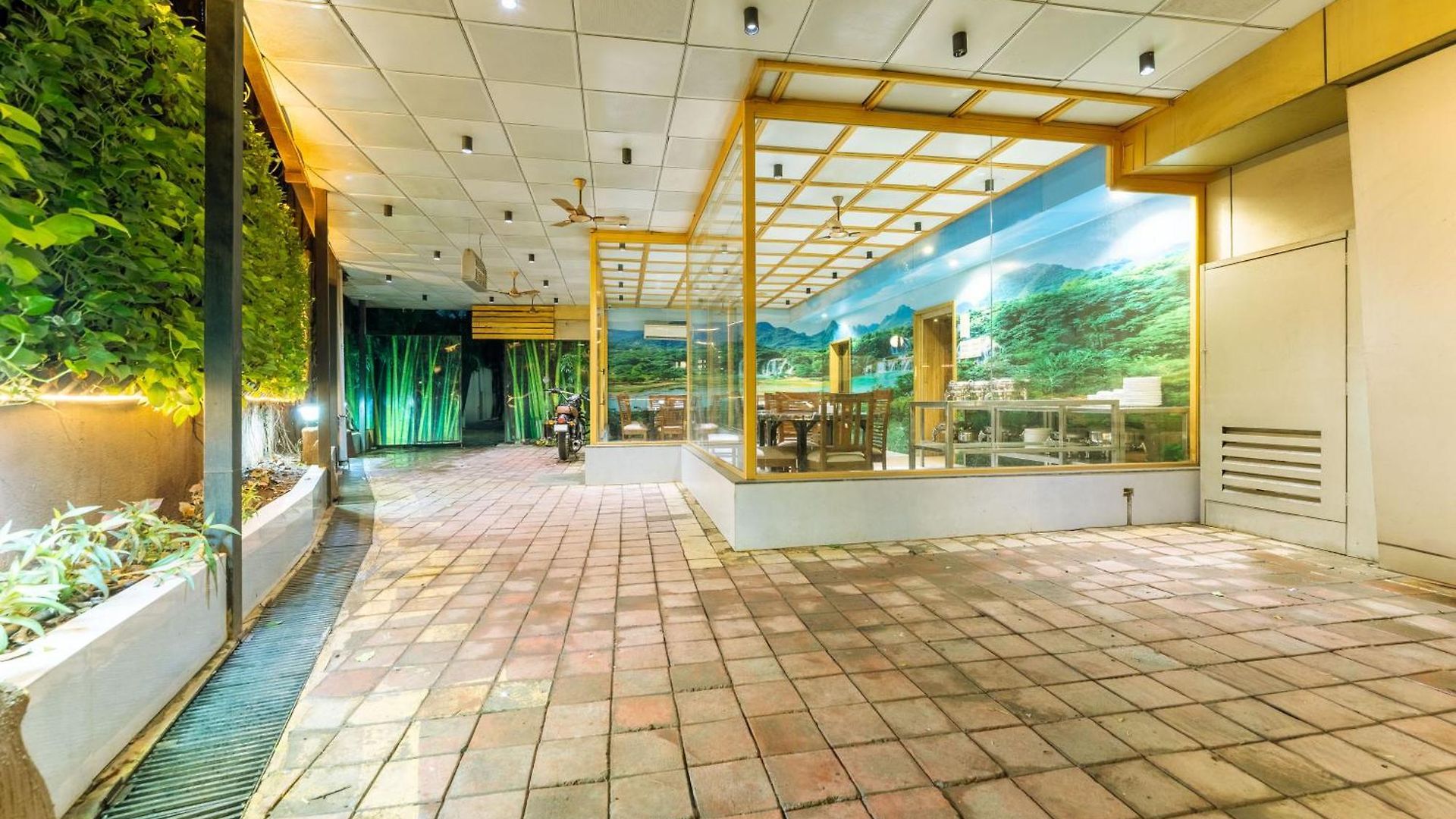 Treebo Amber International Airport T2 3* Mumbai