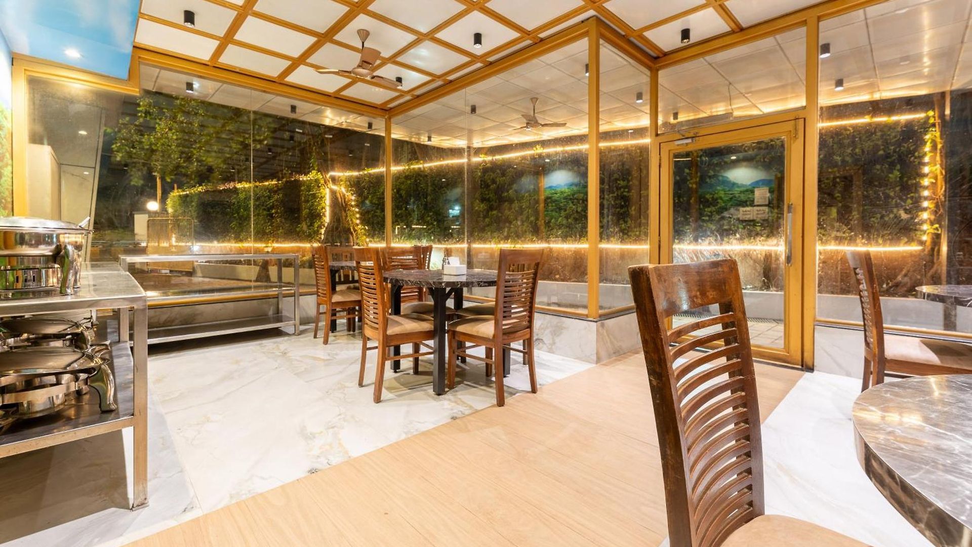 Hotel Treebo Amber International Airport T2 Mumbai