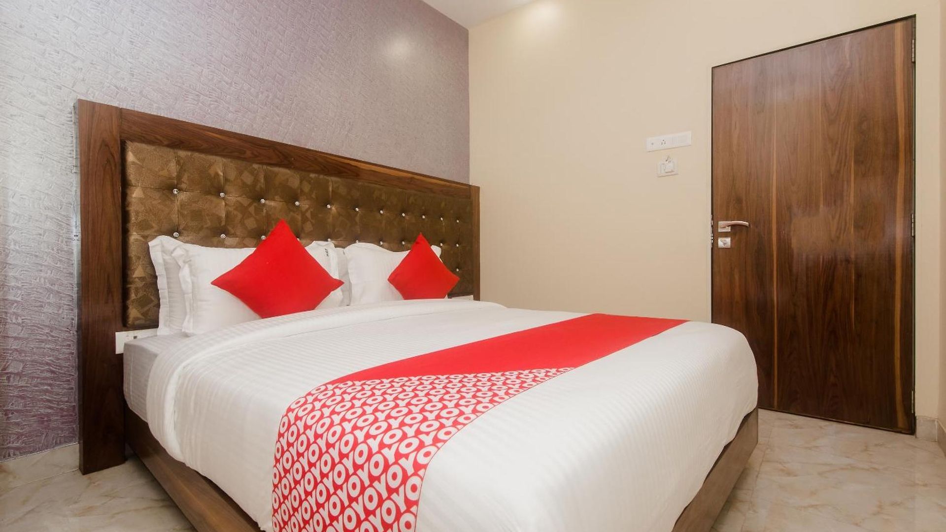 Hotel O Greenforest Near Airport Road Metro Station 3*