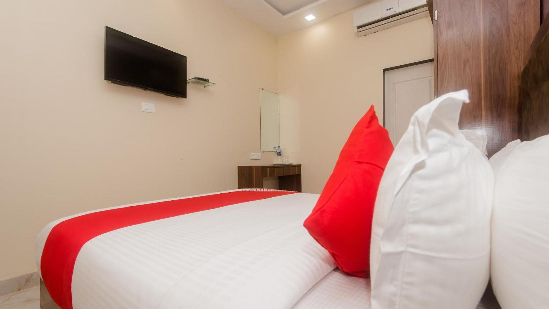 O Greenforest Near Airport Road Metro Station Hotel Mumbai