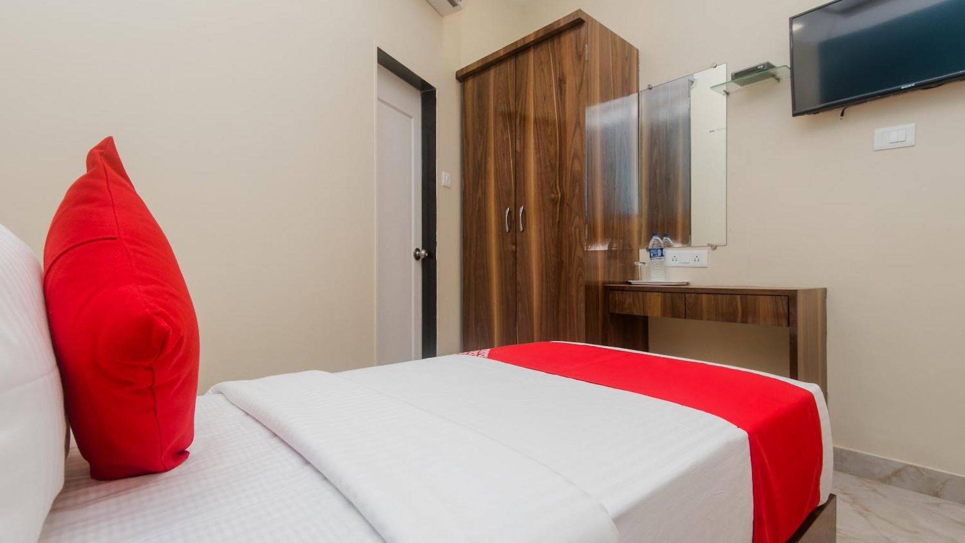 O Greenforest Near Airport Road Metro Station 3* Mumbai
