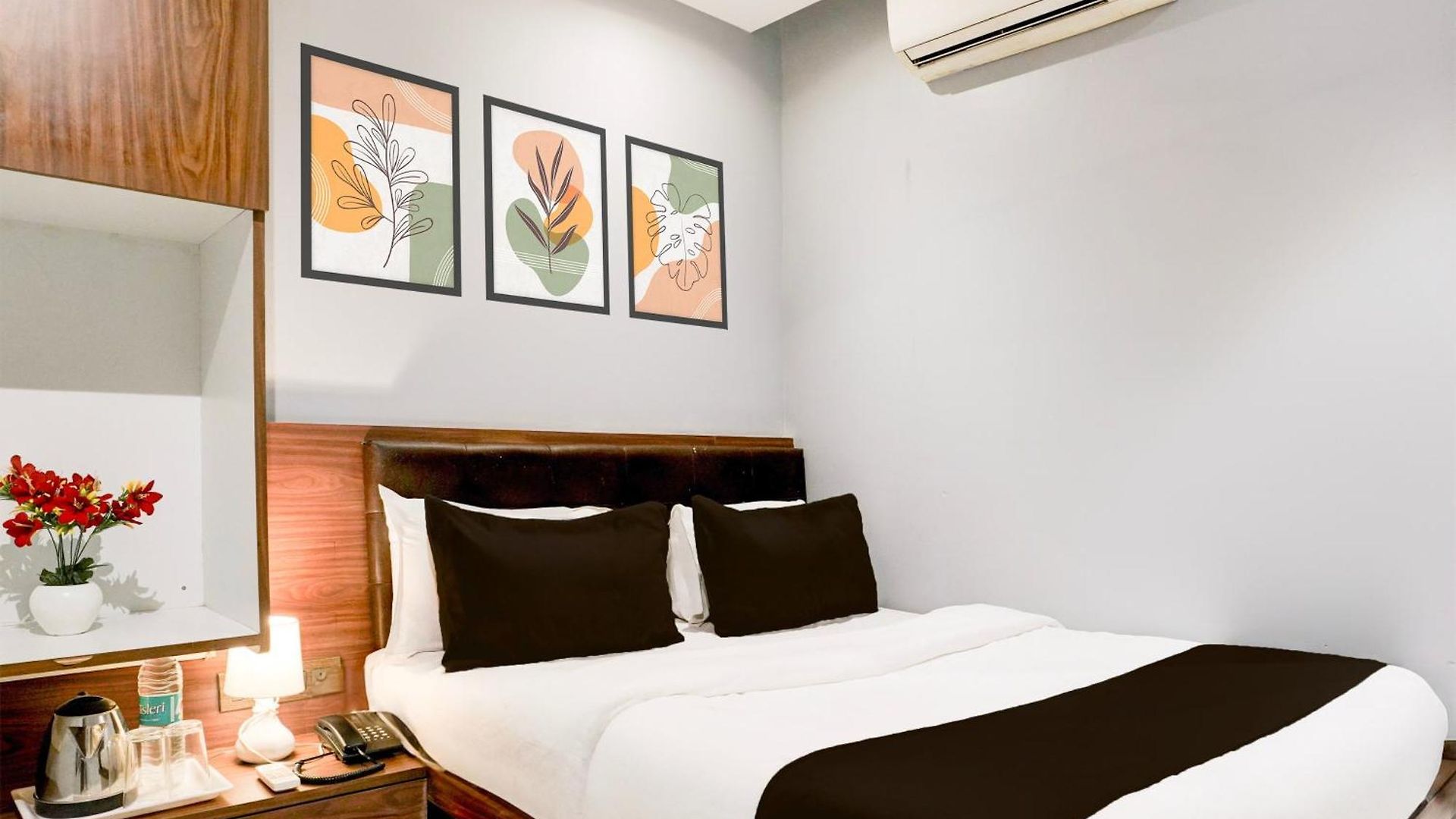 Hotel Super Oyo O Powai