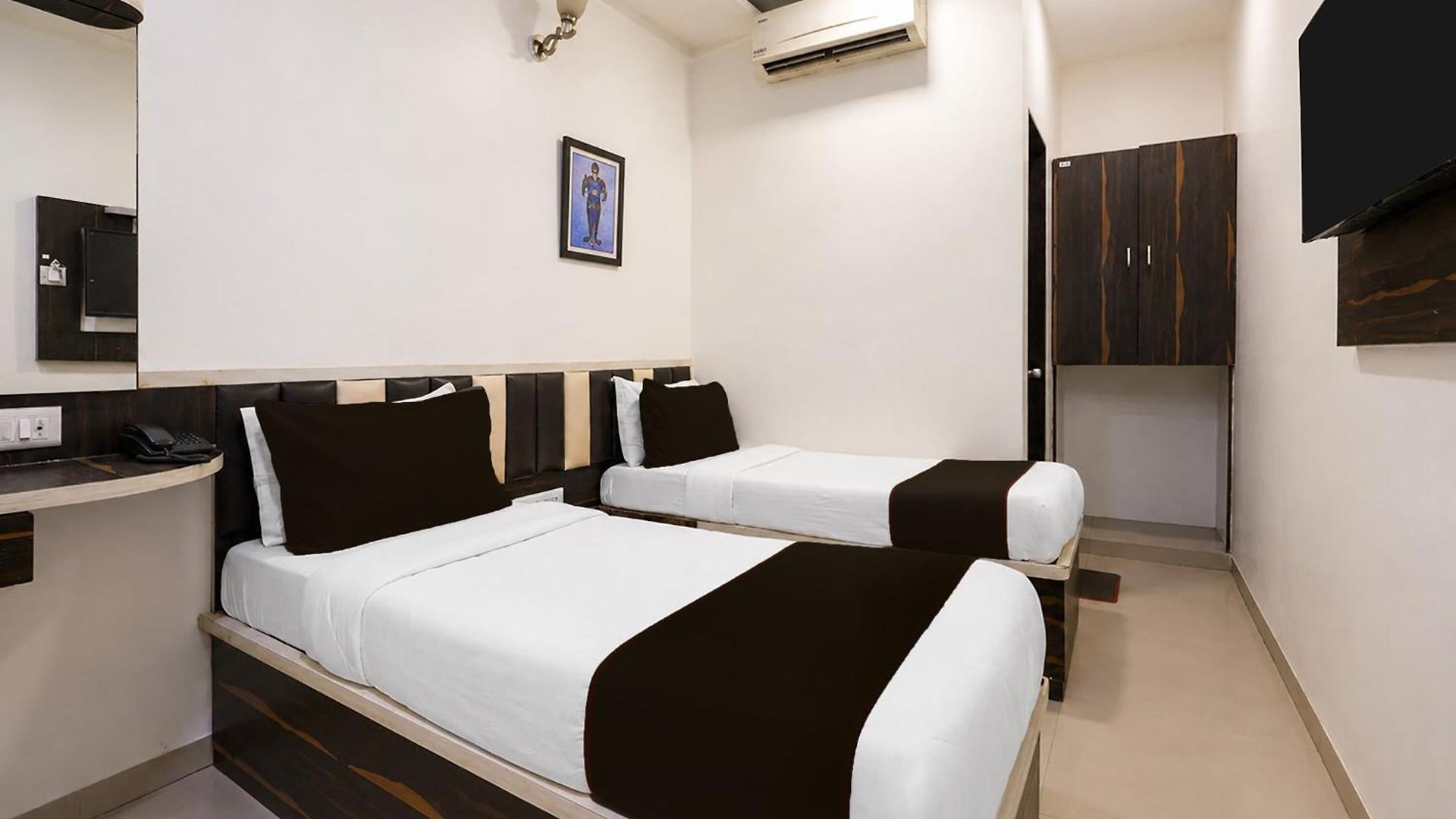 Collection O Kurla Bkc Formerly Golden Tulipz Hotel Mumbai