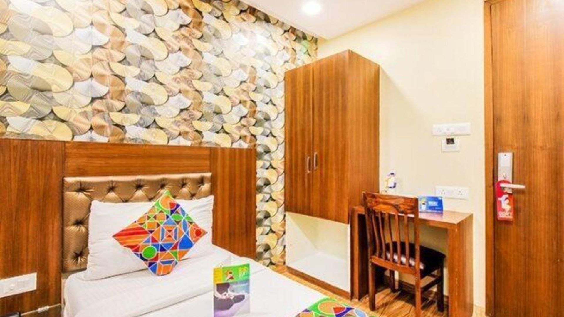 Via Arton Hotel