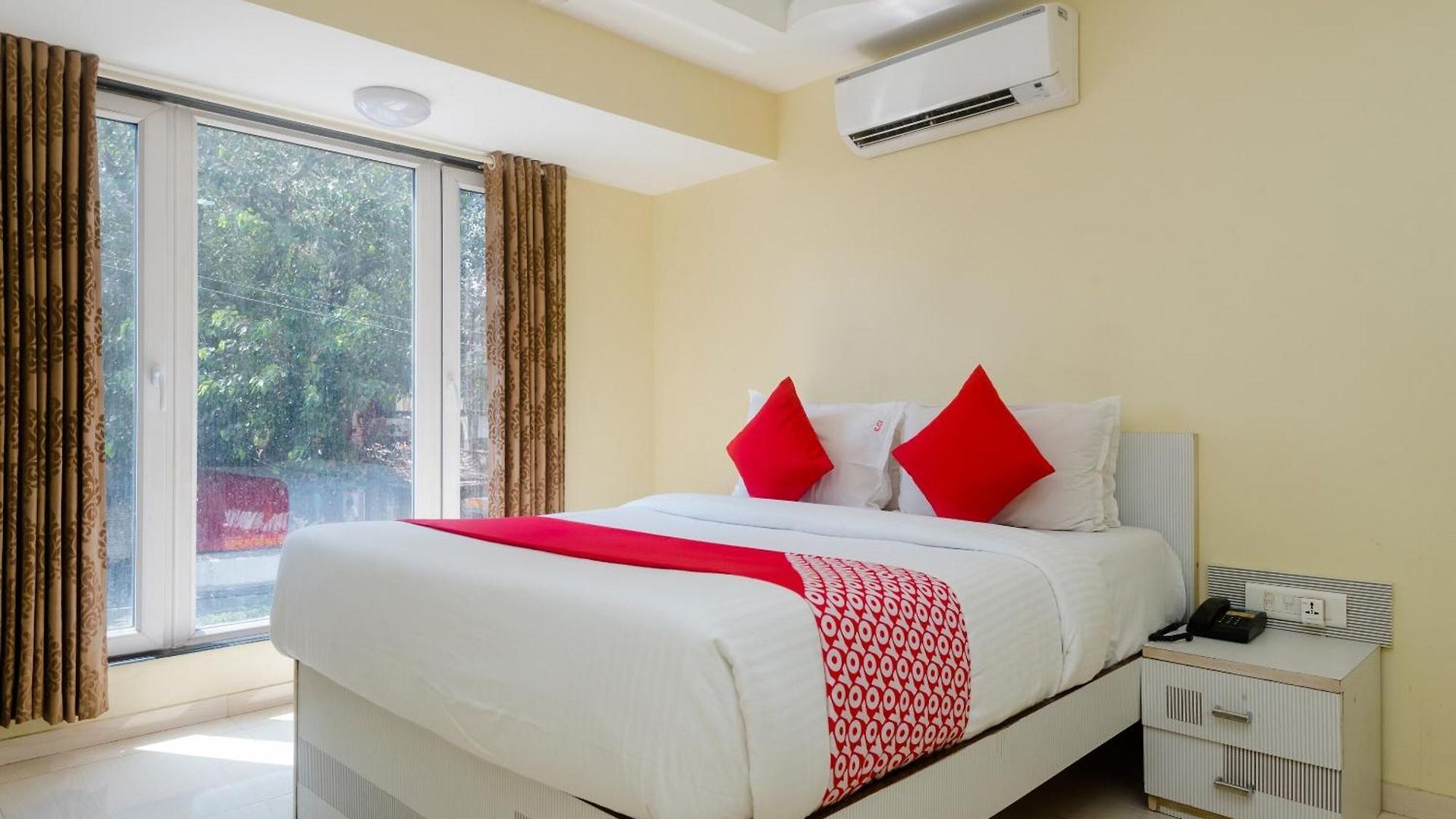Hotel Collection O Grand Corp
