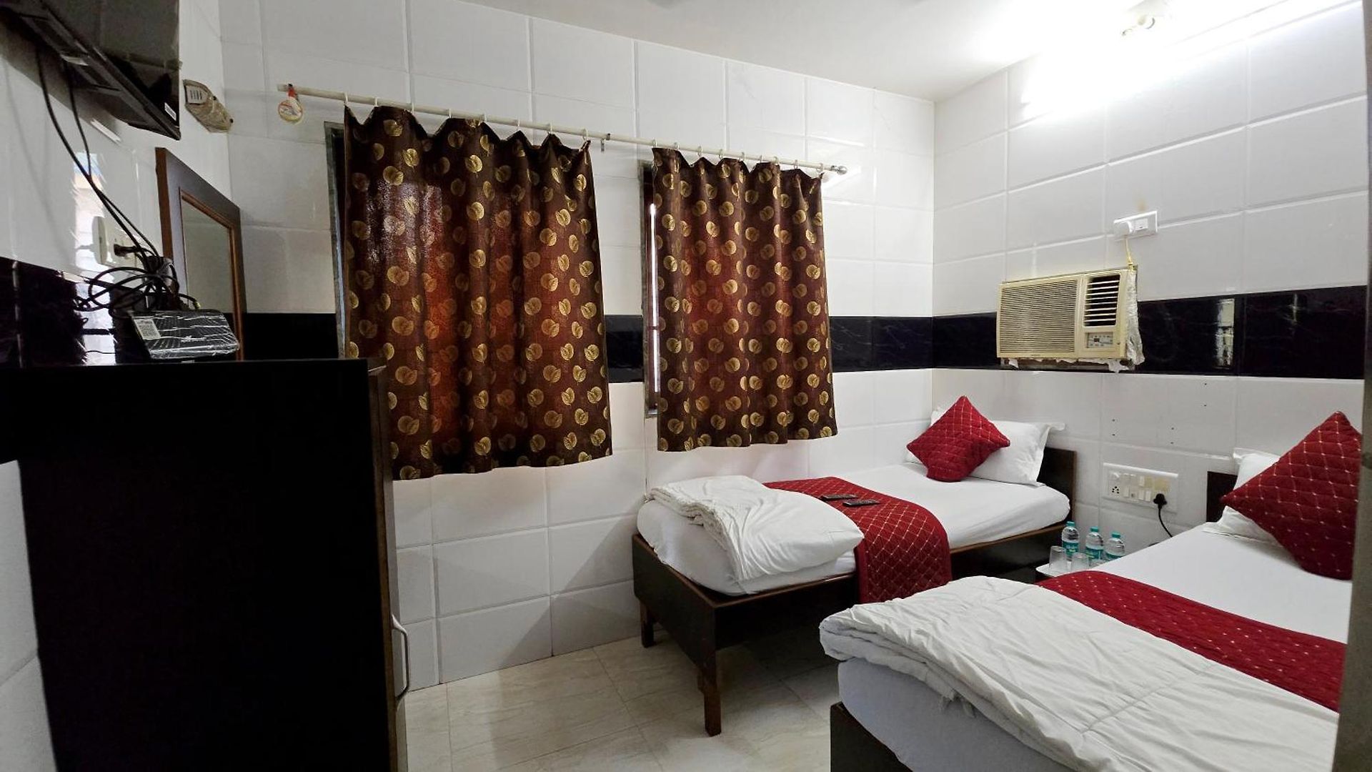 Fabhotel Kamal Hotel 2*
