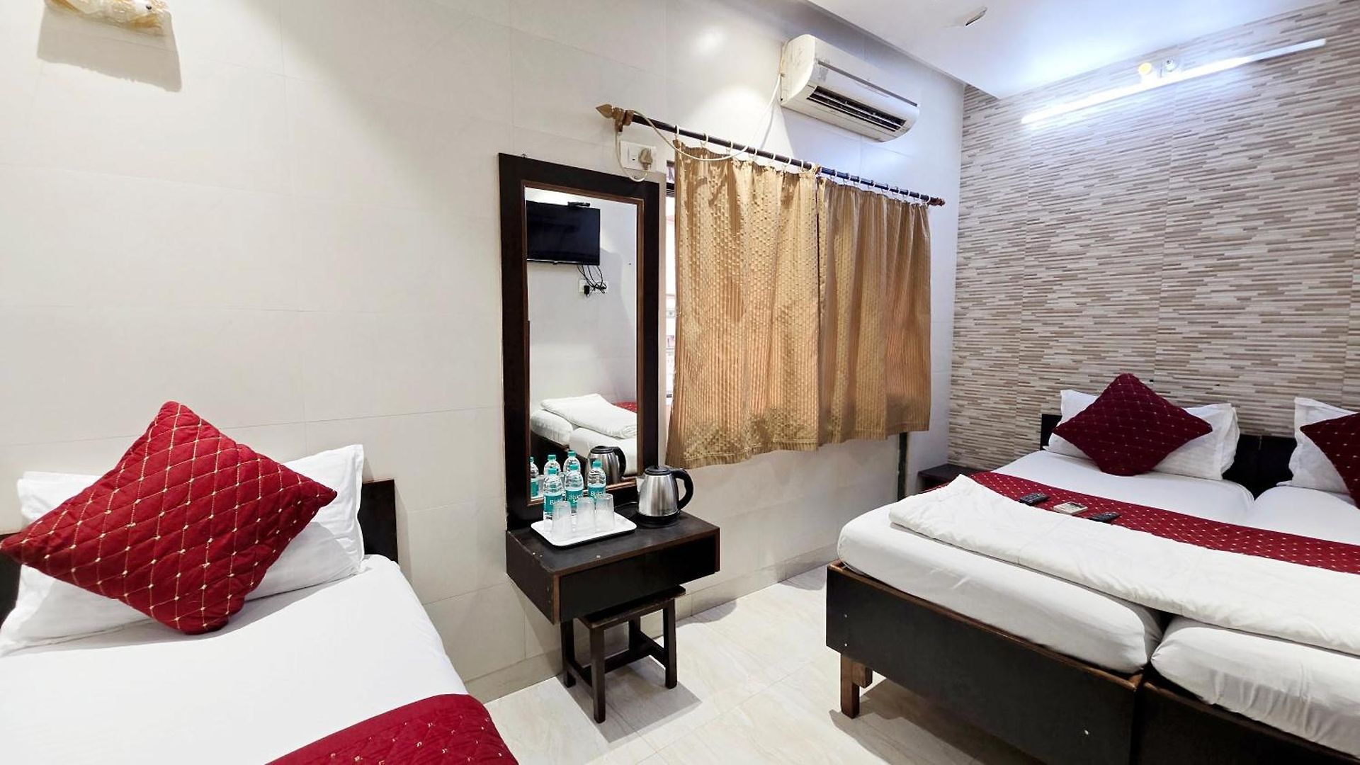 Fabhotel Kamal Hotel