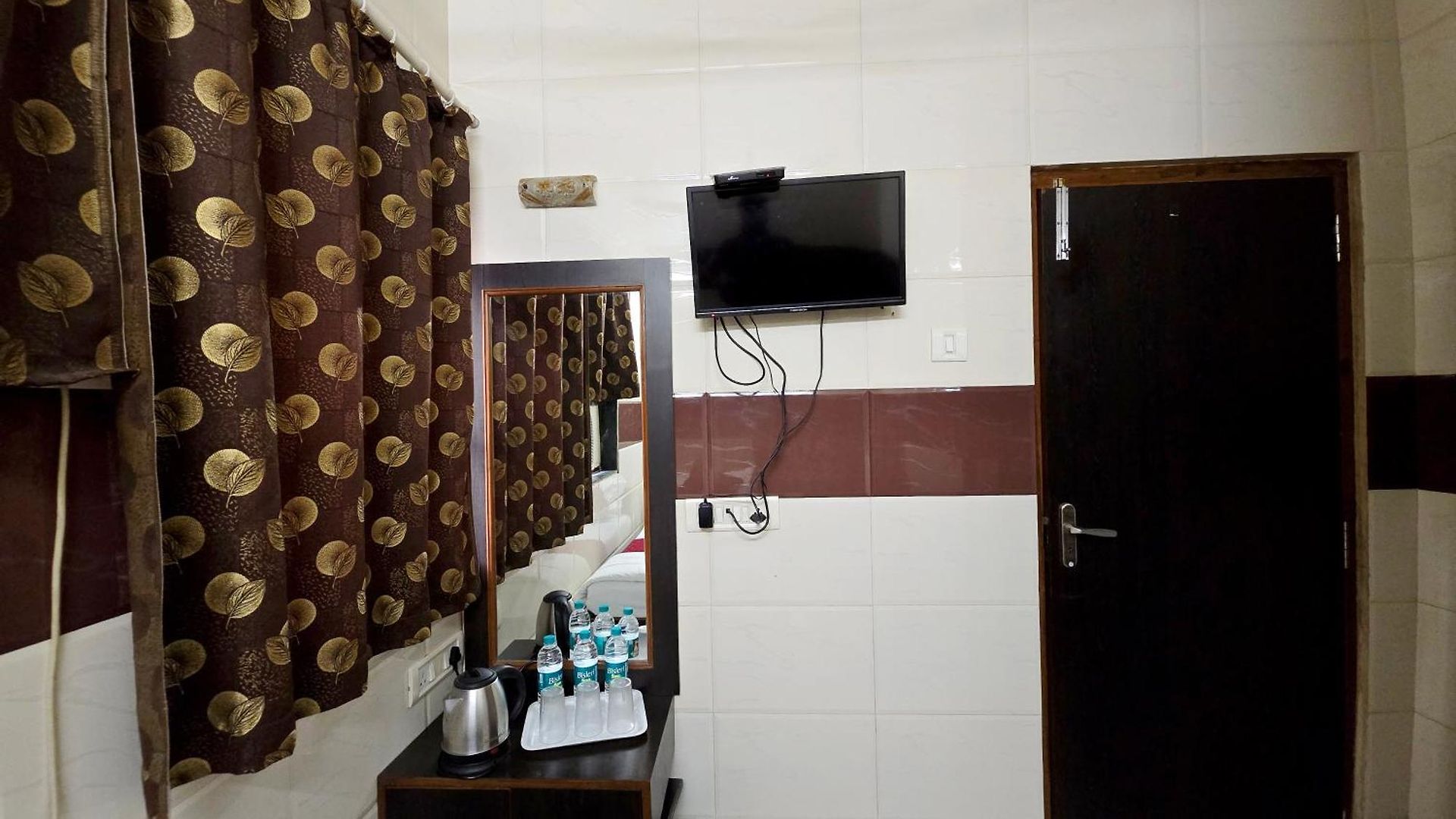 Fabhotel Kamal 2* Mumbai