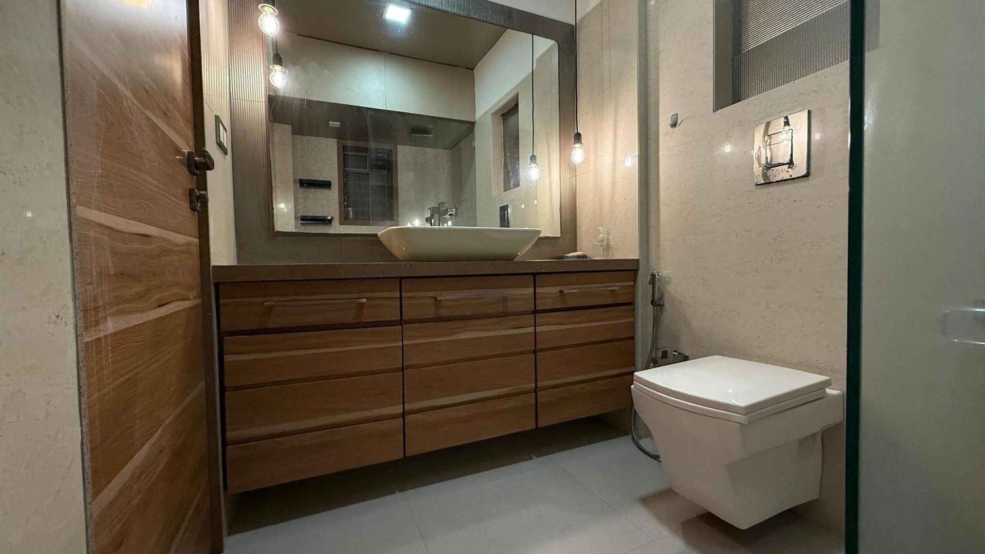 Sea Breeze Suite, Juhu Mumbai