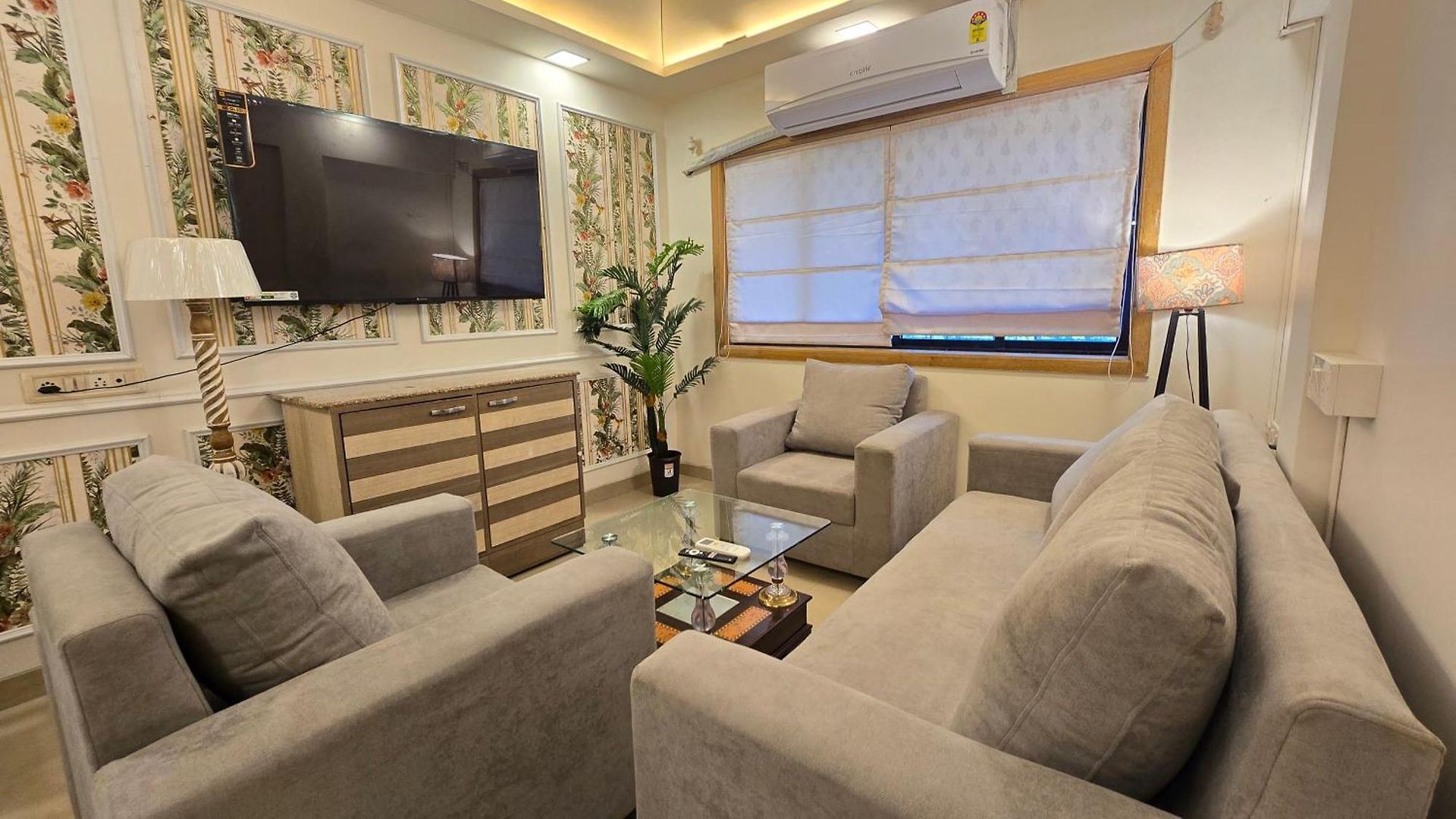 Floral 4bhk Apartment