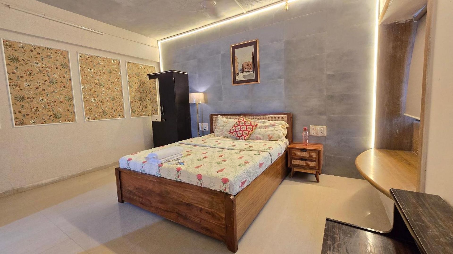 Floral 4bhk Apartment Mumbai