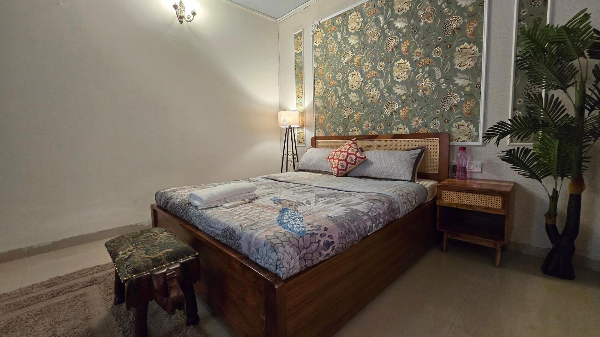 Floral 4bhk Apartment