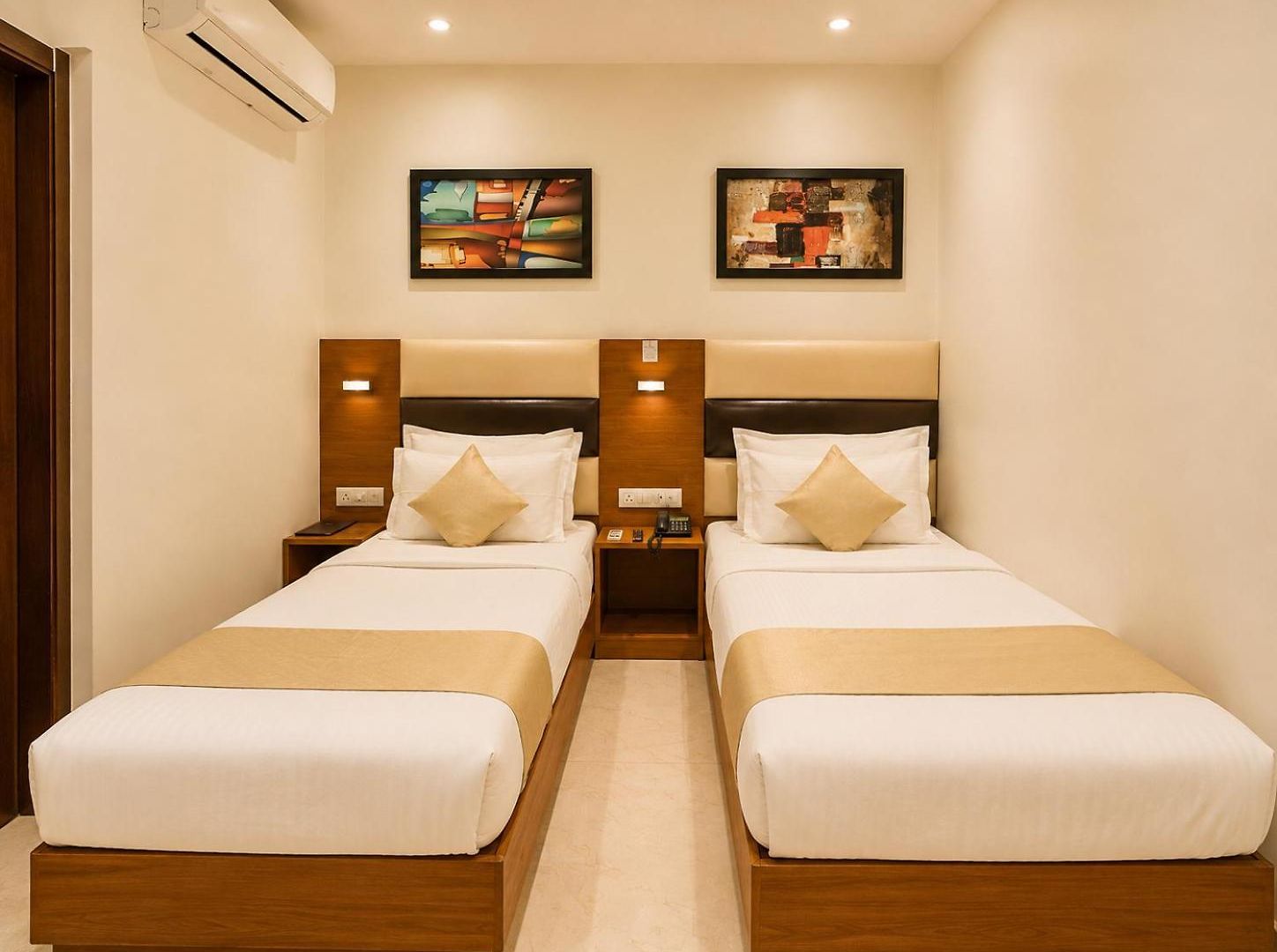 Hotel Liwa - Nr Nesco & International Airport Mumbai