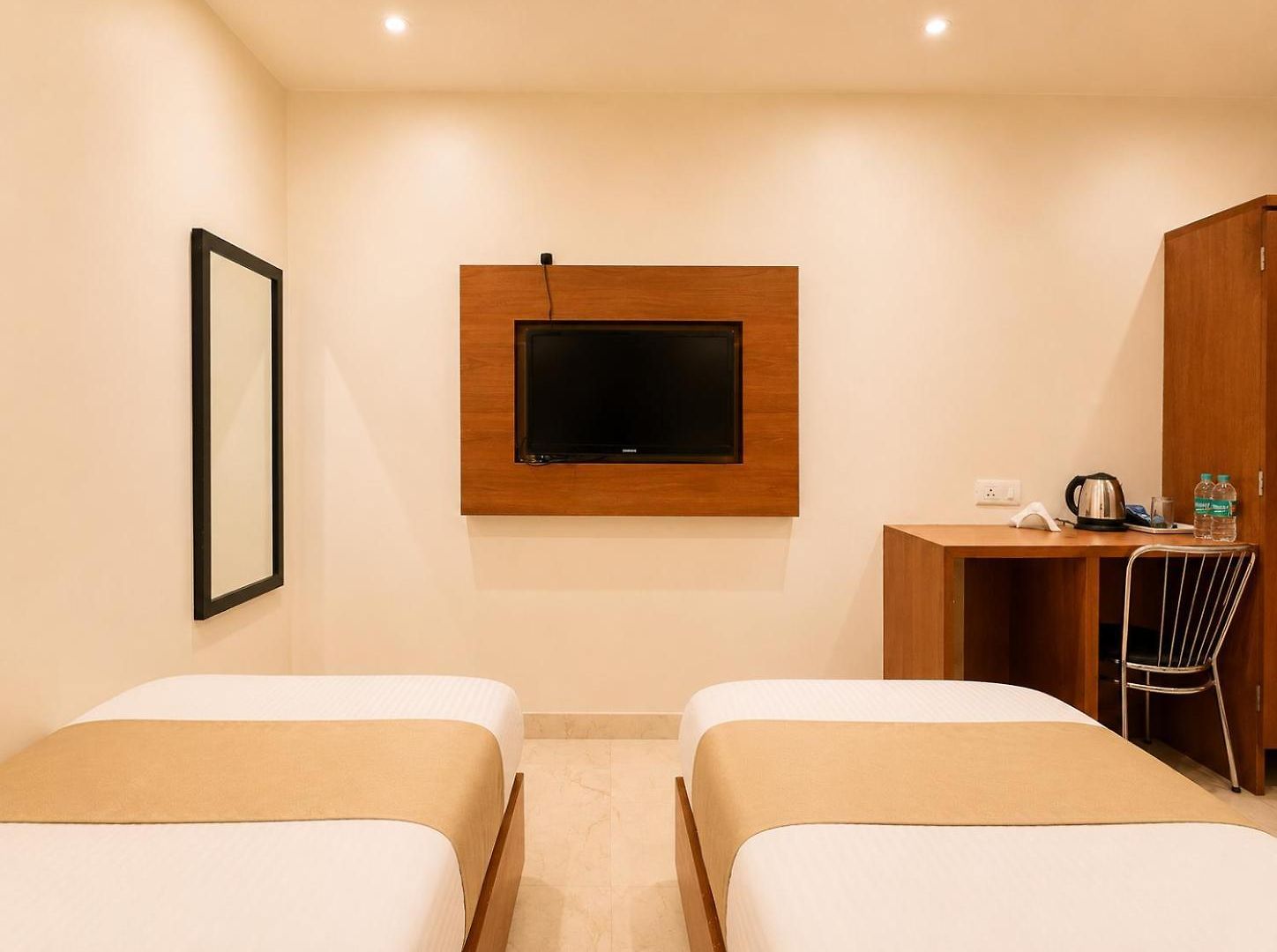 Liwa - Nr Nesco & International Airport Hotel 3*
