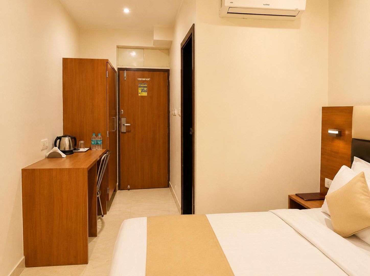 Hotel Liwa - Nr Nesco & International Airport