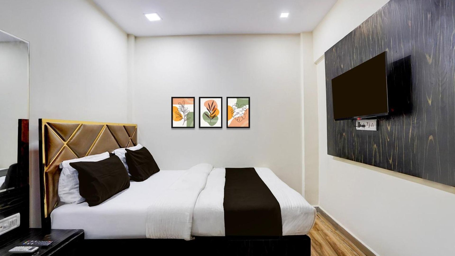 Hotel O By Oyo Grand Residency Mumbai