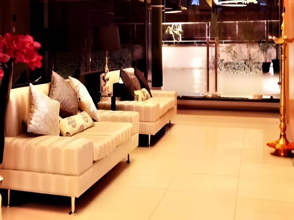 Metro - The Executive Mumbai