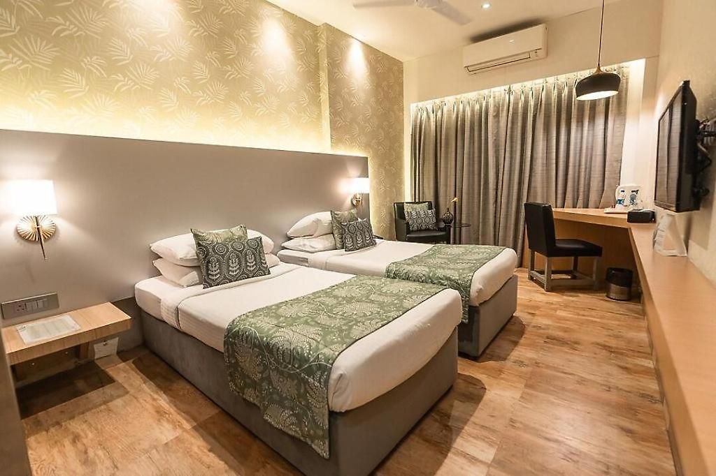Metro - The Executive Hotel 3*